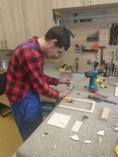 Pracownia stolarska 12